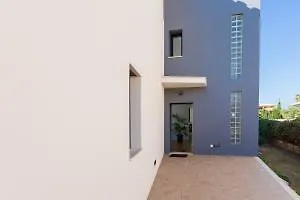 Garonda Hotel *
