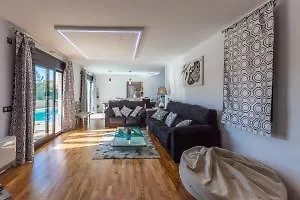 Hotel Garonda *